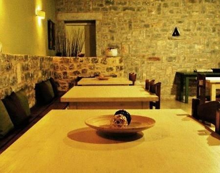 Vlyhada Guesthouse Pyrgos Dirou ภายนอก รูปภาพ